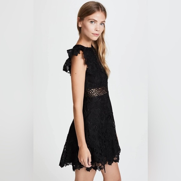 BB Dakota Calvin Scalloped Lace Dress, size 0 - Picture 3 of 12